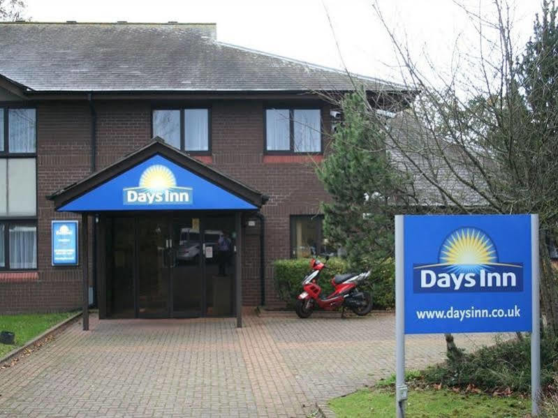 Days Inn Taunton Luaran gambar